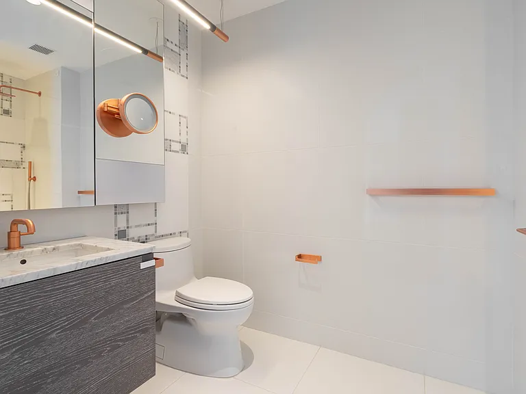 1 City Point #34D — Photo 11