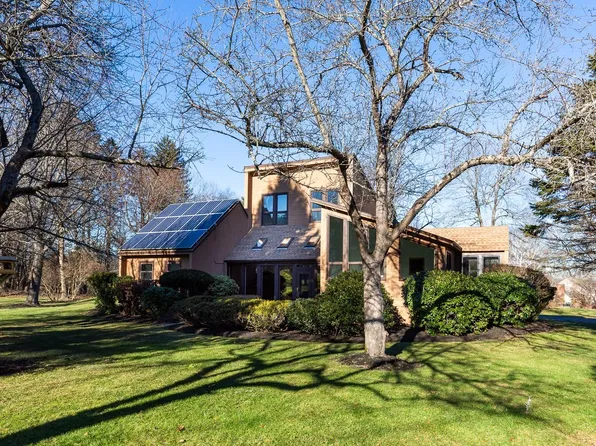 7 Apple Way, Stratham, NH 03885