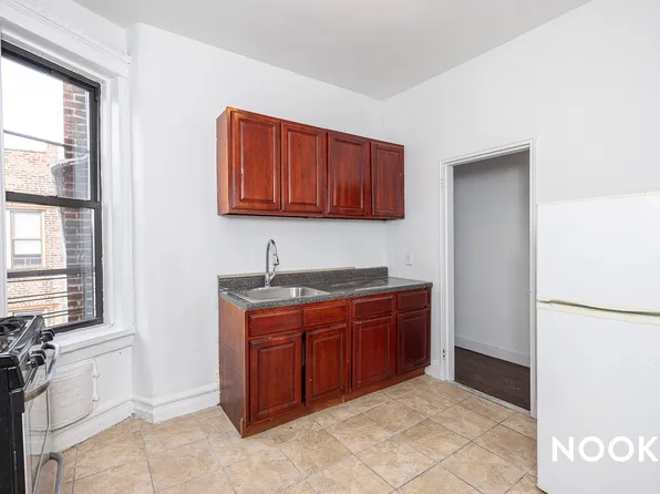 267 Clifton Place image 8 of 13