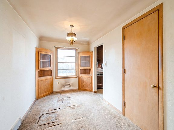 4th image of 1001 Norwood Dr SE