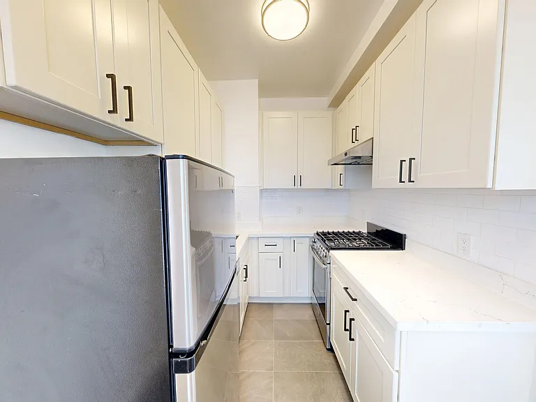 346 Leavenworth Street — Photo 3