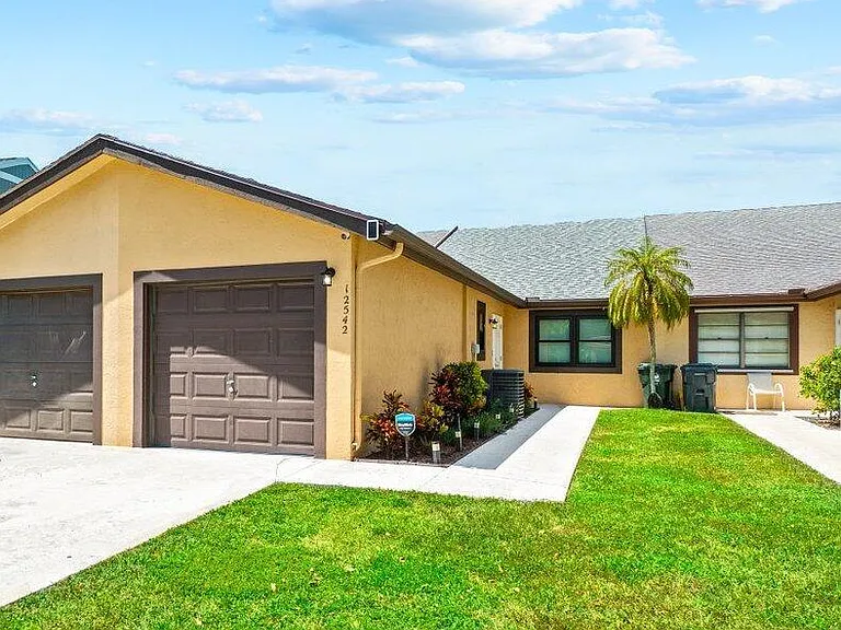 12542 Westhampton Cir — Photo 17