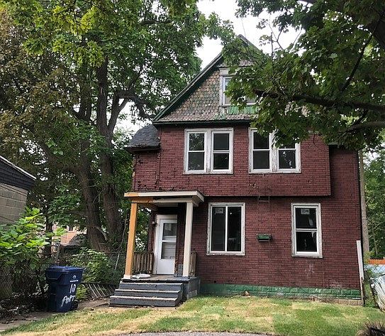 1st image of 16 Portage St #2