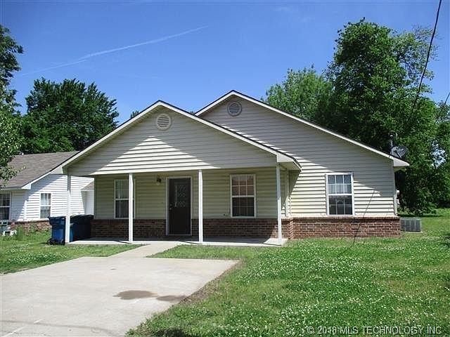 1st image of 327 W Bolen Ave