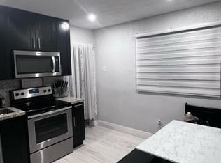 7140 SW 22nd St #1, Miami, FL 33155