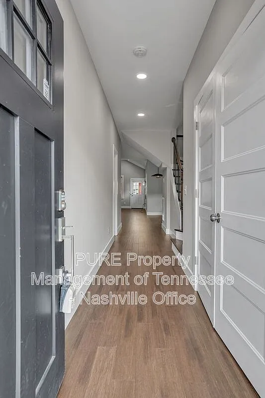4 bed, 3.0 bath, 1871 sqft, $2,690 — Photo 4