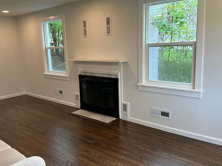 10 Maple Way — Photo 6