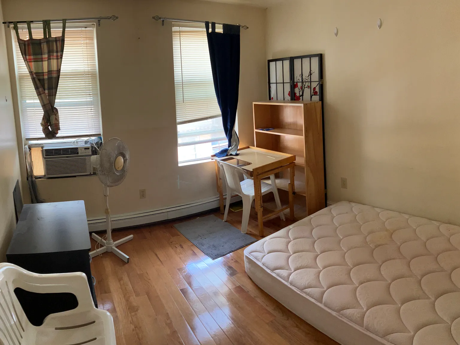 2 bed, 700 sqft, $3,100 — Photo 4