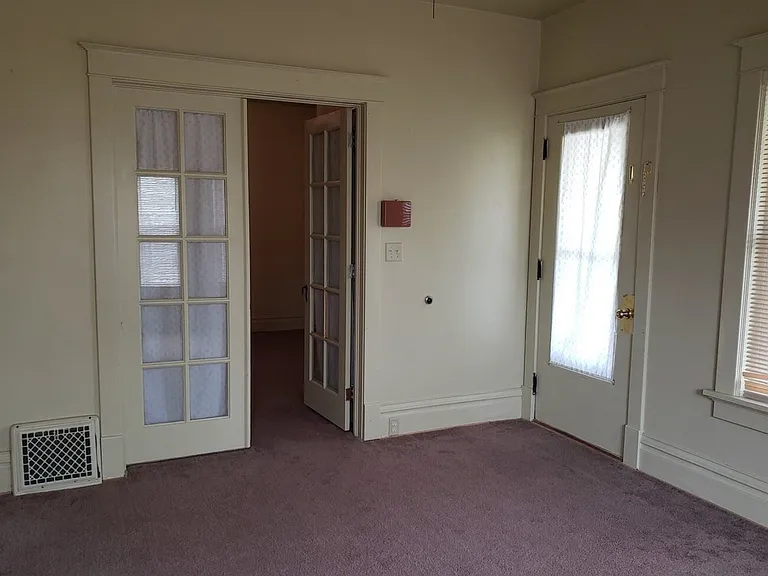 802 S 1st Ave — Photo 11
