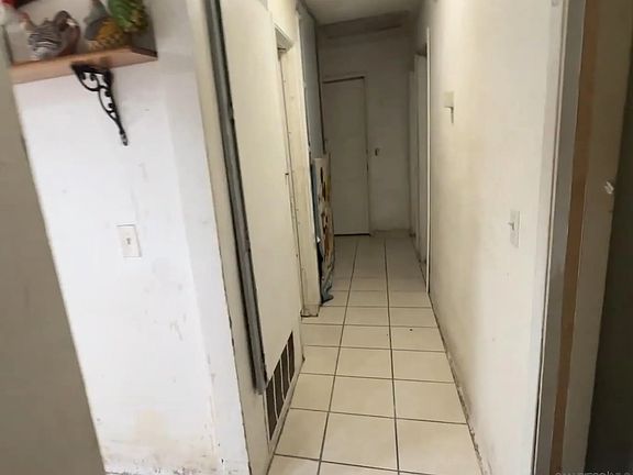 5th image of 1005 Paraiso Ave