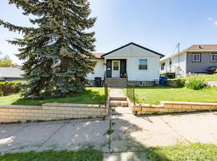 637 4th Ave W, Dickinson, ND 58601