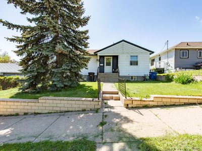 637 4th Ave W, Dickinson, ND, 58601