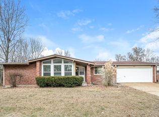 3085 Parker Rd, Florissant, MO 63033
