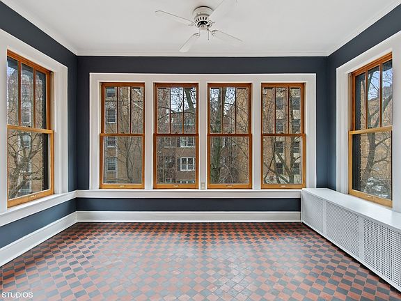 3rd image of 920 W Carmen Ave #3E