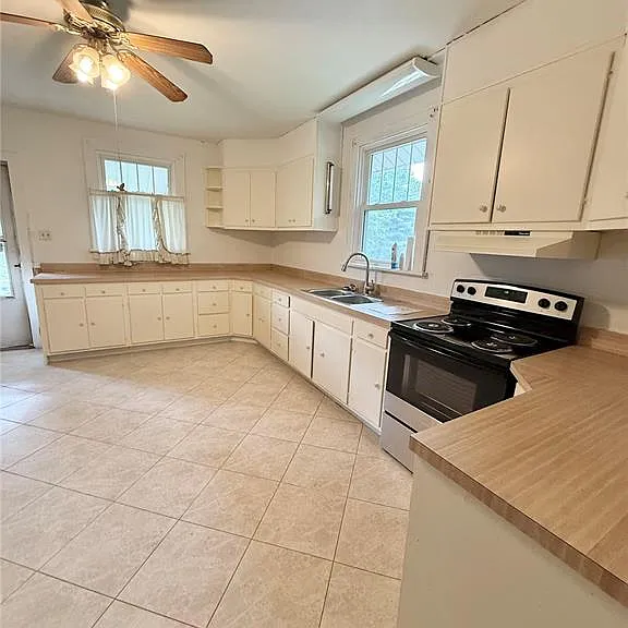 307 N Clinton St — Photo 4
