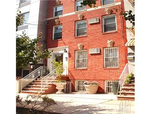 Rented by Douglas Elliman | media 19