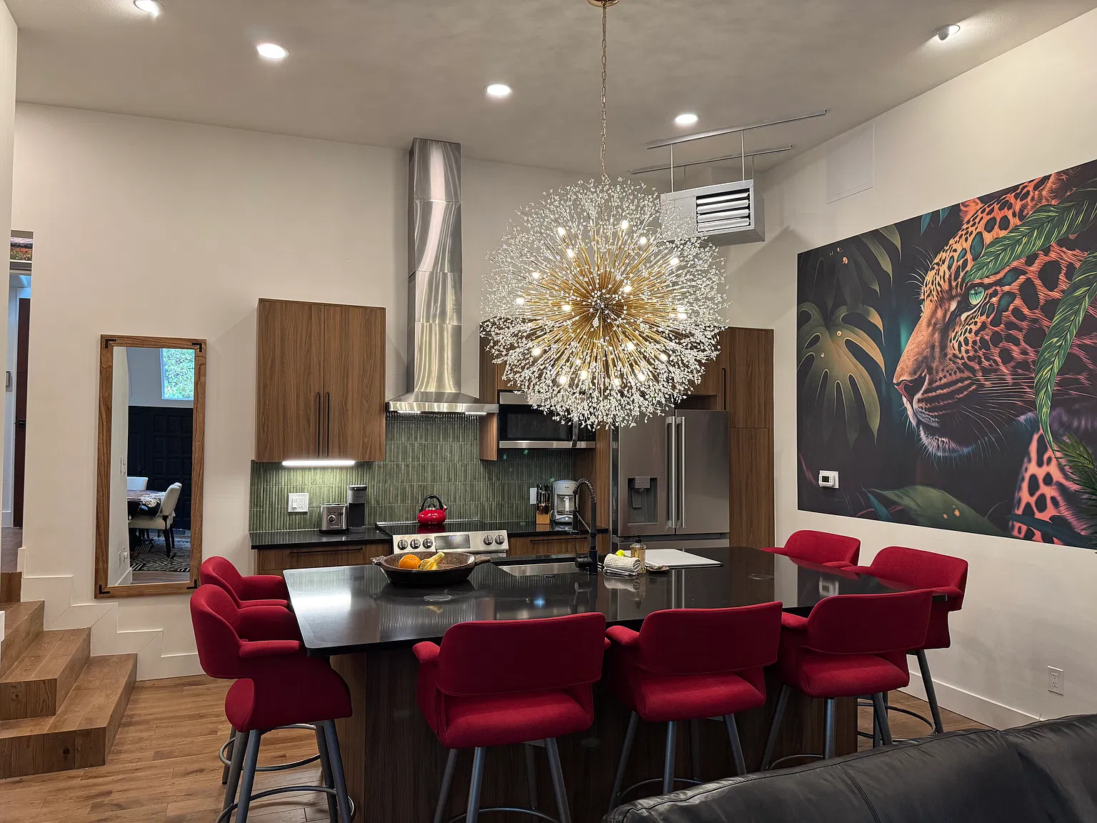 3 bed, 3.5 bath, 2000 sqft, $7,500 — Photo 3
