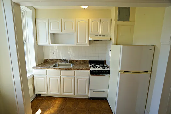 Rented by Anna Pinto Realty | media 8