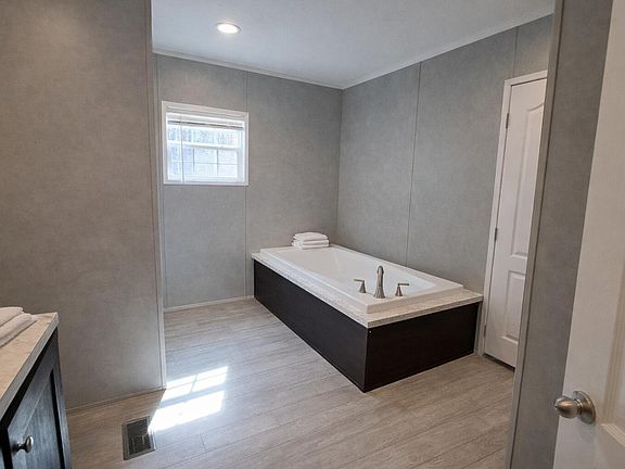 5th image of 3555 Deerfield Rd