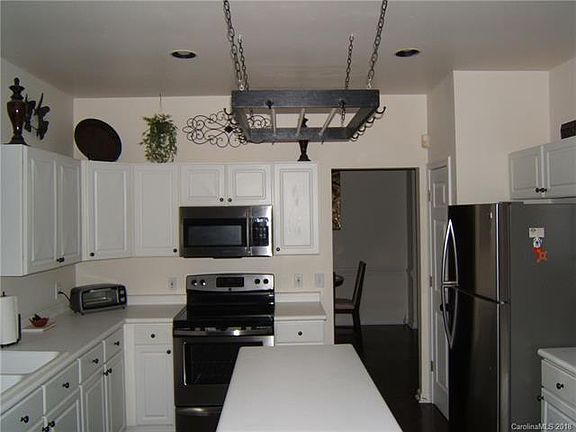 4th image of 12109 Hunters Whip Ct