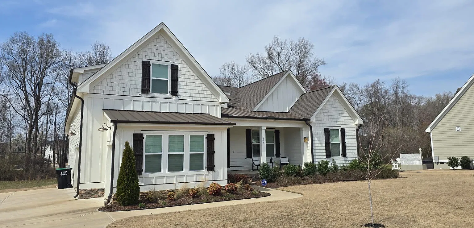 3 bed, 2200 sqft, $3,600 — Photo 1