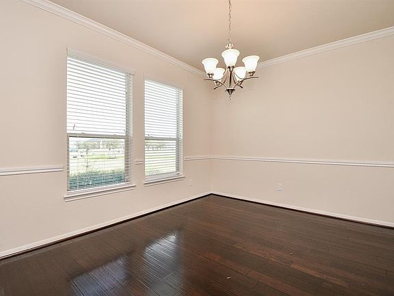 5th image of 10826 Lake Thomas Dr
