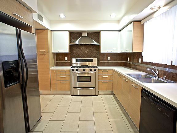 4th image of 1321 Brockton Ave APT 101