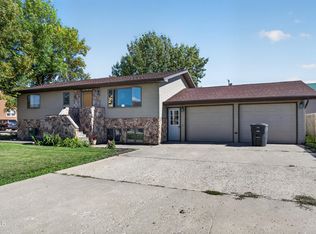 209 N Main St, Tioga, ND 58852