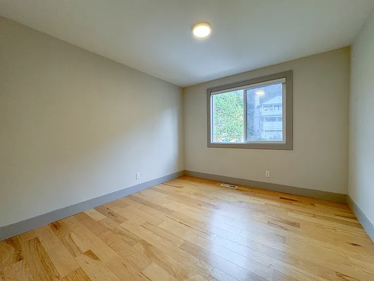 5657 23rd Ave SW — Photo 15