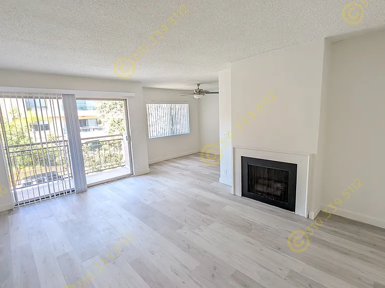 11852 Rochester Ave #8 — Photo 6