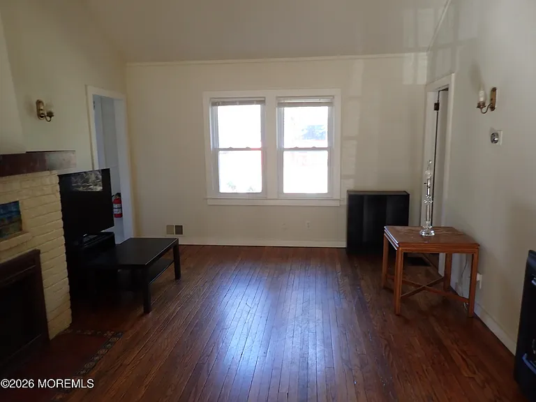 1490 Davidson Ave — Photo 11