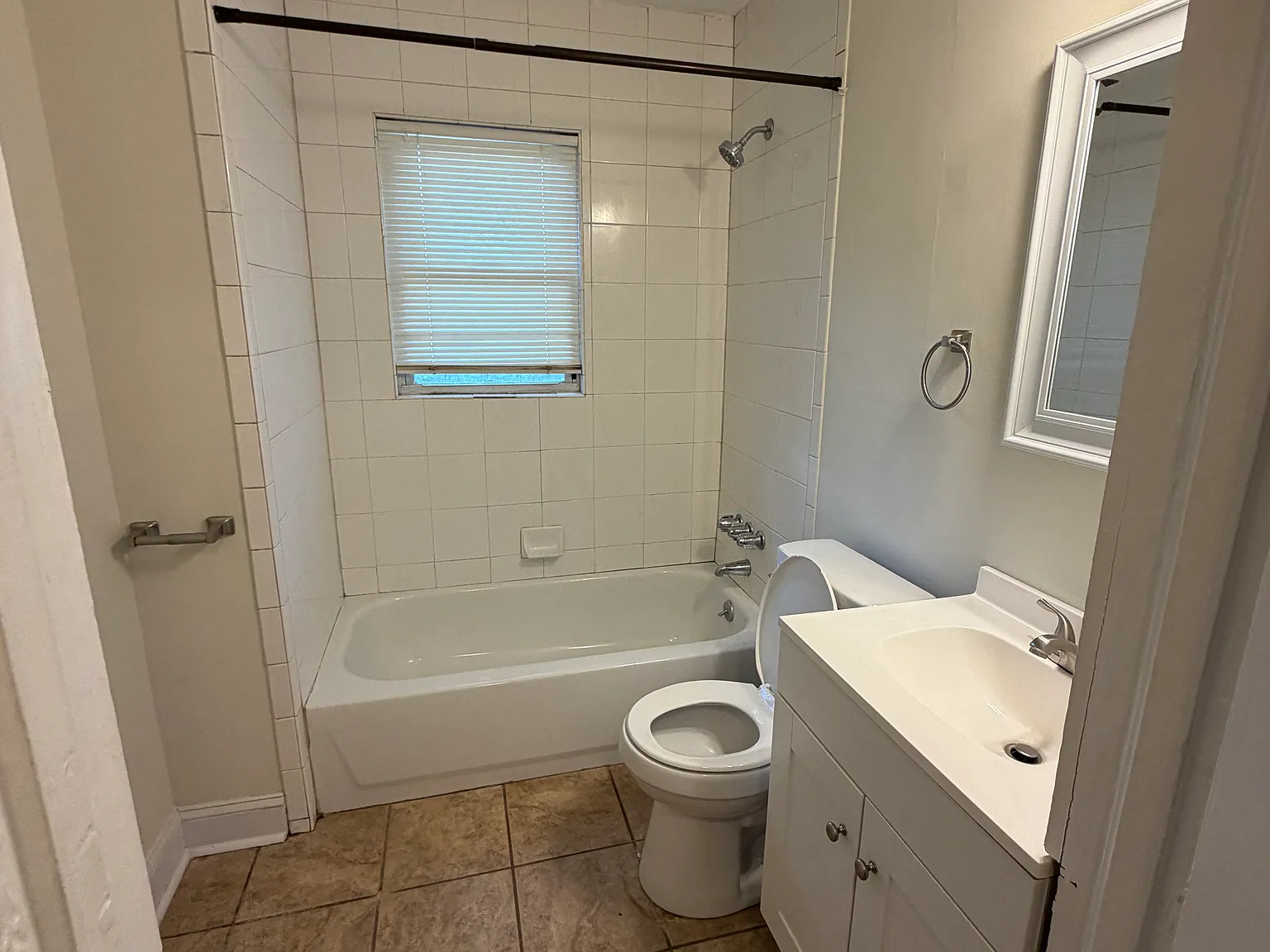 1 bed, 612 sqft, $895 — Photo 2
