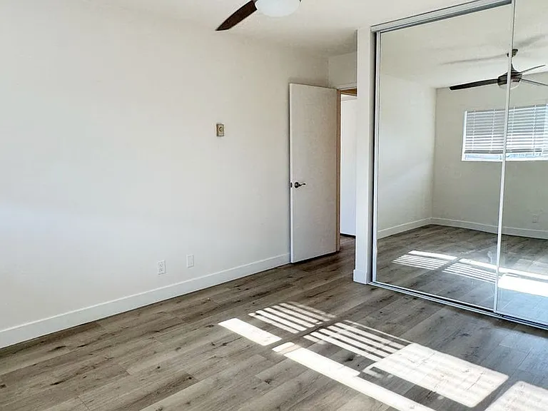 1061 Park Ave #304 — Photo 15