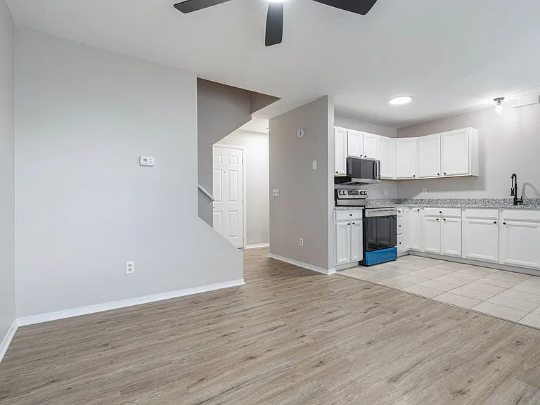 Rosehill Townhomes — Photo 17