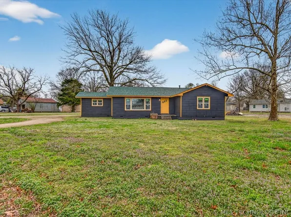 507 W Russell Ave, Nowata, OK 74048