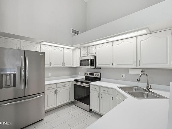 2nd image of 5244 E HANNIBAL Street