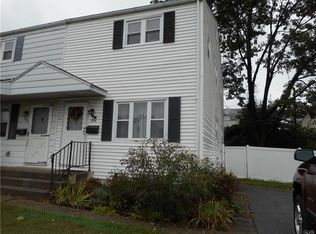 1328 Greenview Dr, Bethlehem, PA 18018