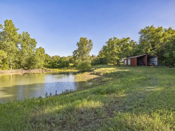 906 County Road 2770, Honey Grove, TX 75446