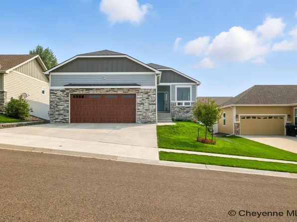 5253 Shadow Rock Dr, Cheyenne, WY 82009