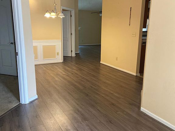 2nd image of 2208 Market Garden Ln