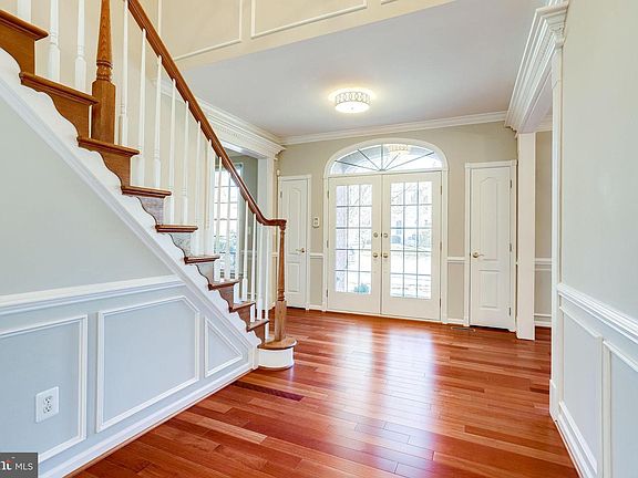 3rd image of 47415 Riverbank Forest Pl