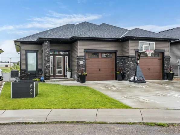 936 E Maskell Pl SE, Redcliff, AB T0J 2P0