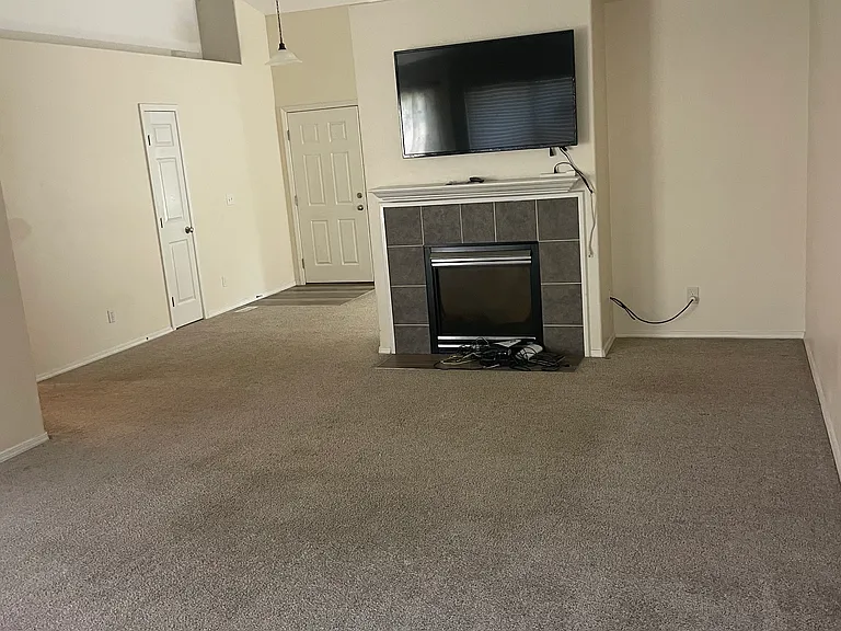 170 E Carver Dr — Photo 20