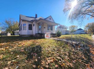 908 S 17th St, Terre Haute, IN 47807