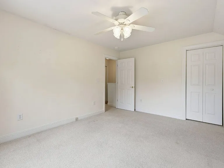 67 Covered Bridge Dr — Photo 21