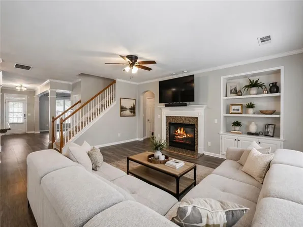 7529 Brookstone Cir, Flowery Branch, GA 30542