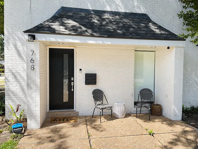 768 Roland St — Photo 1