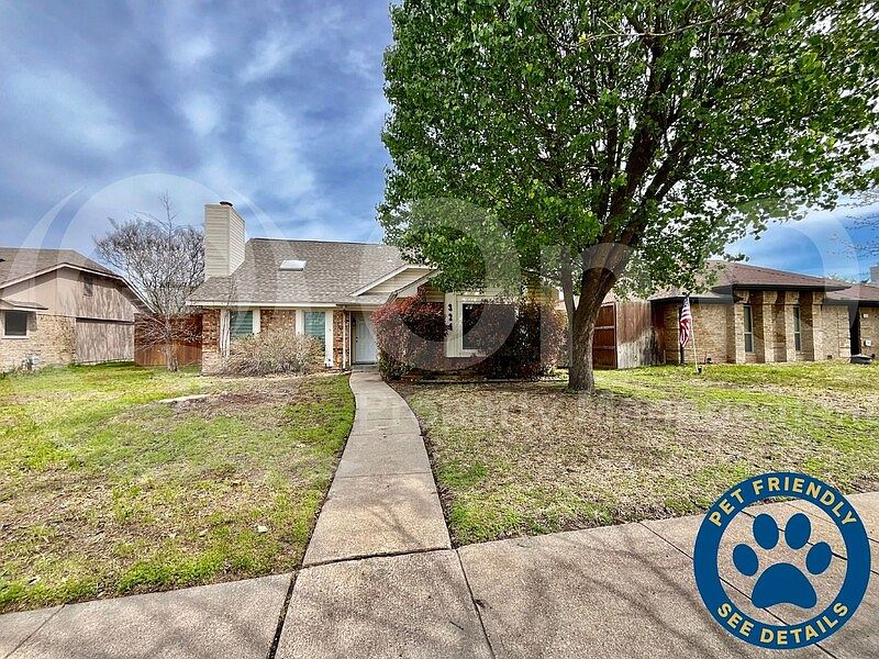 1st image of 324 Lakewood Ct