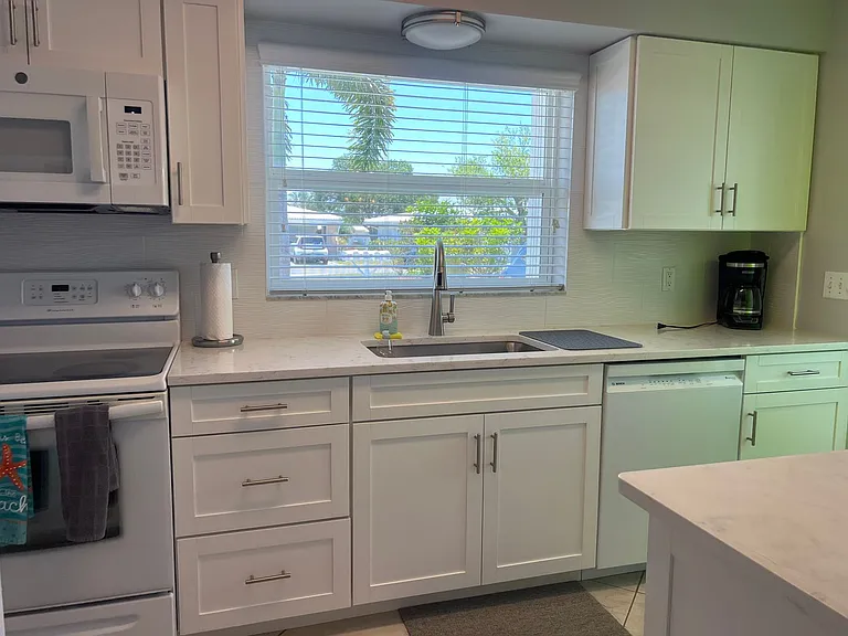 371 Circlewood Dr — Photo 6