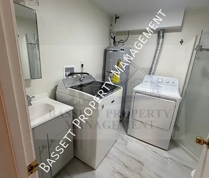 45 Corrigan Ave — Photo 33